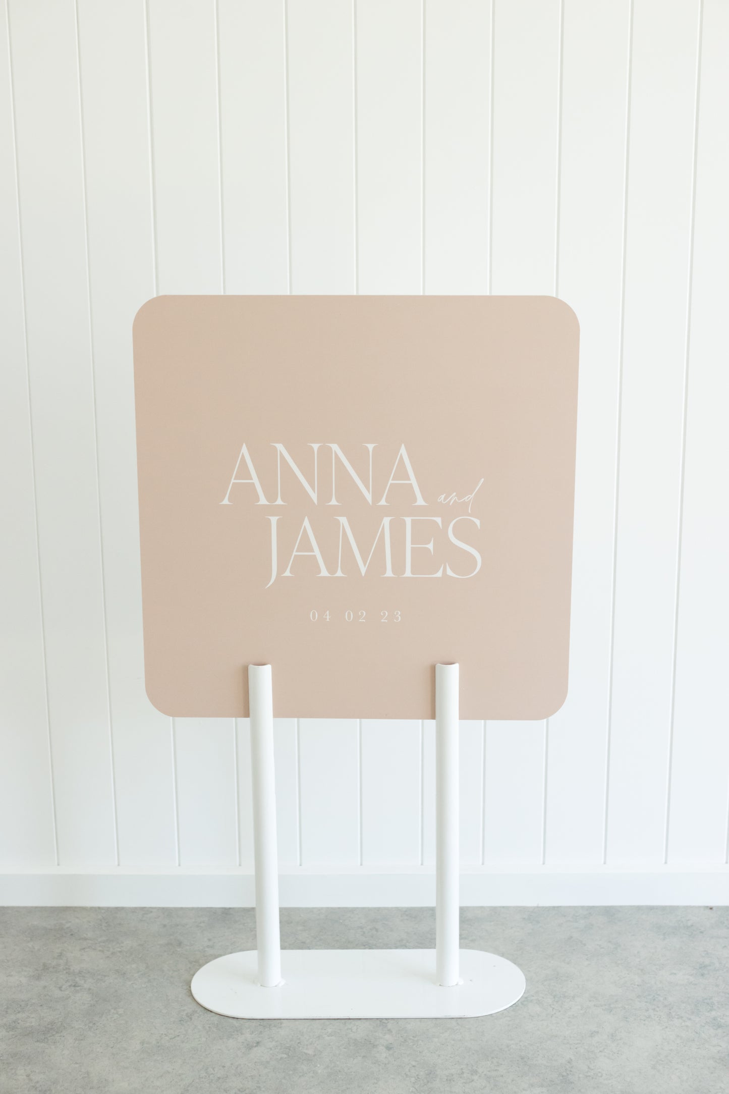 Hire White Slot Stand